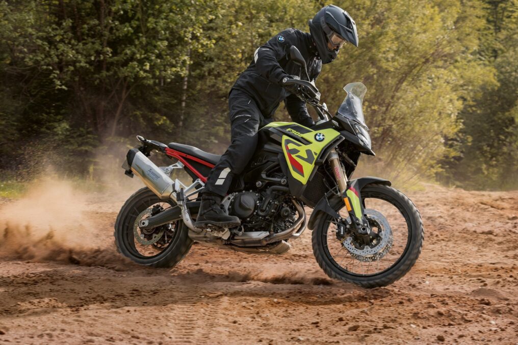 BMW unveils 2024 F 900 GS