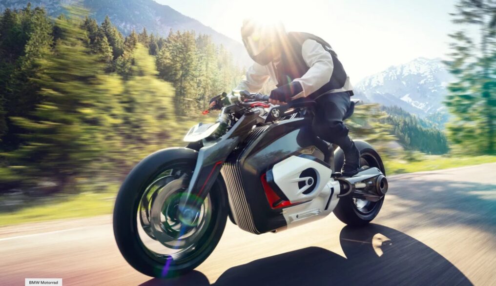 BMW Delays Electric Motorcycle